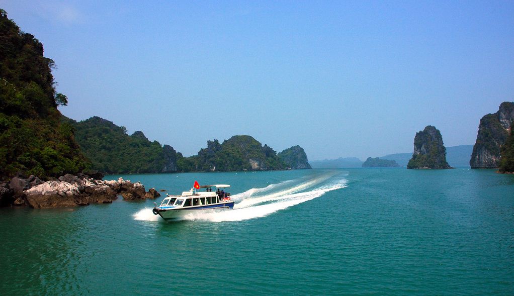 how to get to co to island vietnam