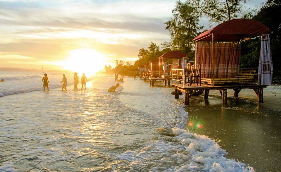 sunset in co to island 2