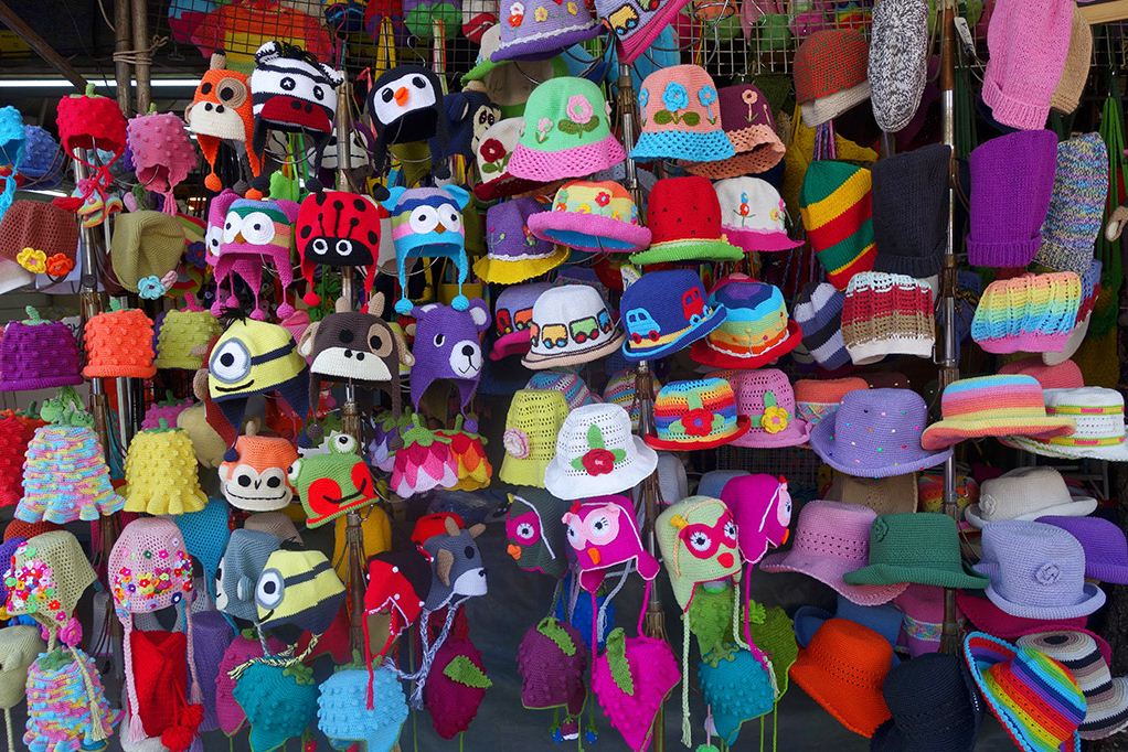 2chatuchak weekend market (2) Best items to buy in Thailand — Top 10 cheap, famous & best gifts to buy in Thailand