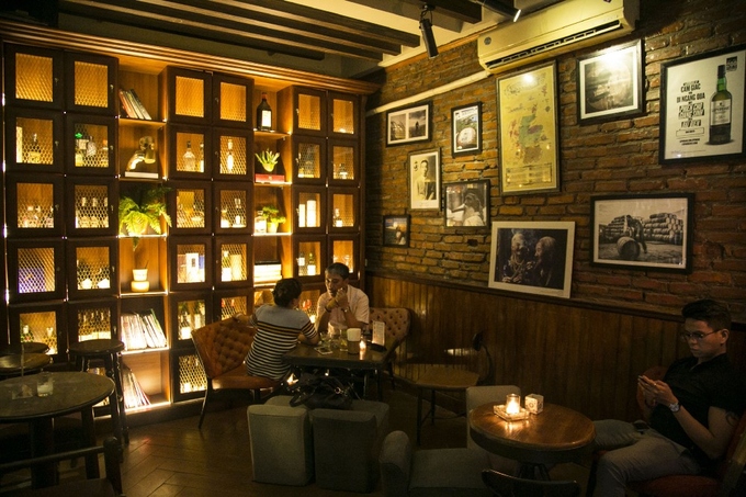 polite pub bar bao khanh hanoi best bars in hanoi (1)