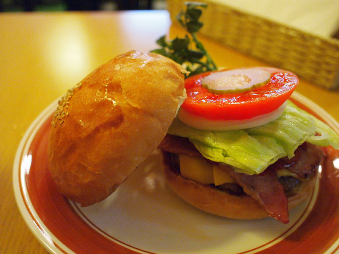 Tasting Umami Burger in Tokyo — The first location in Japan - Living ...