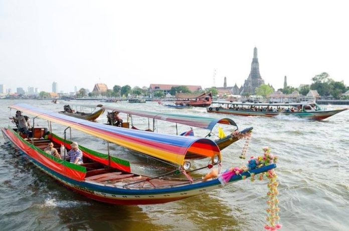 Chao Phraya Tourist Boat — How To Getting Around Bangkok By Boat ...