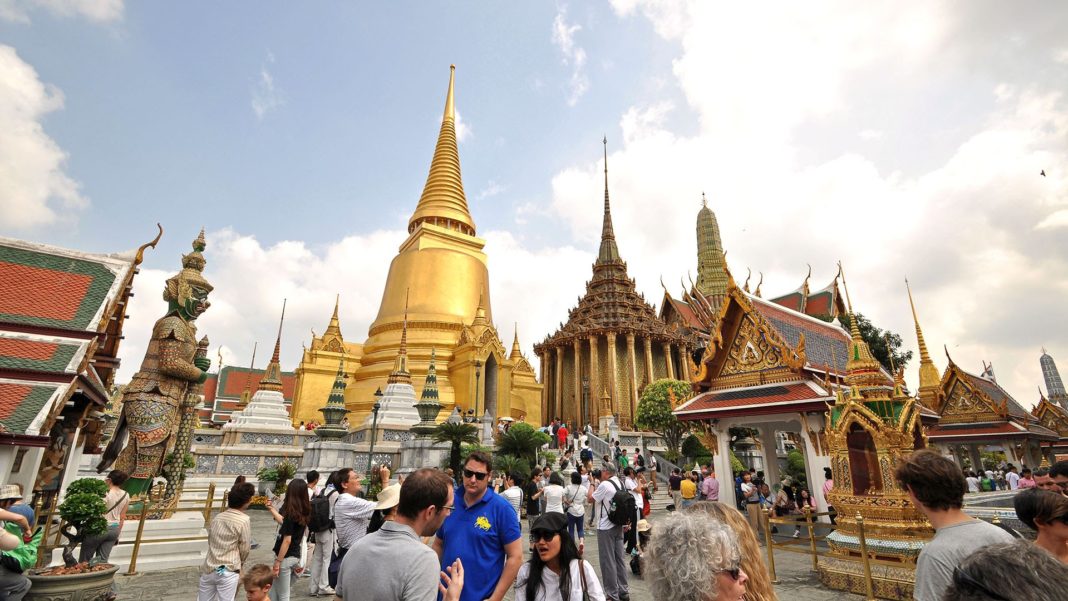 Top 15 fun things to do in Bangkok for first timers - Living + Nomads ...