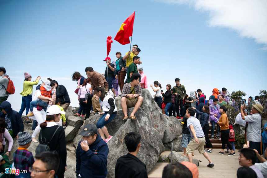 Fansipan Mountain Climbing Tour4