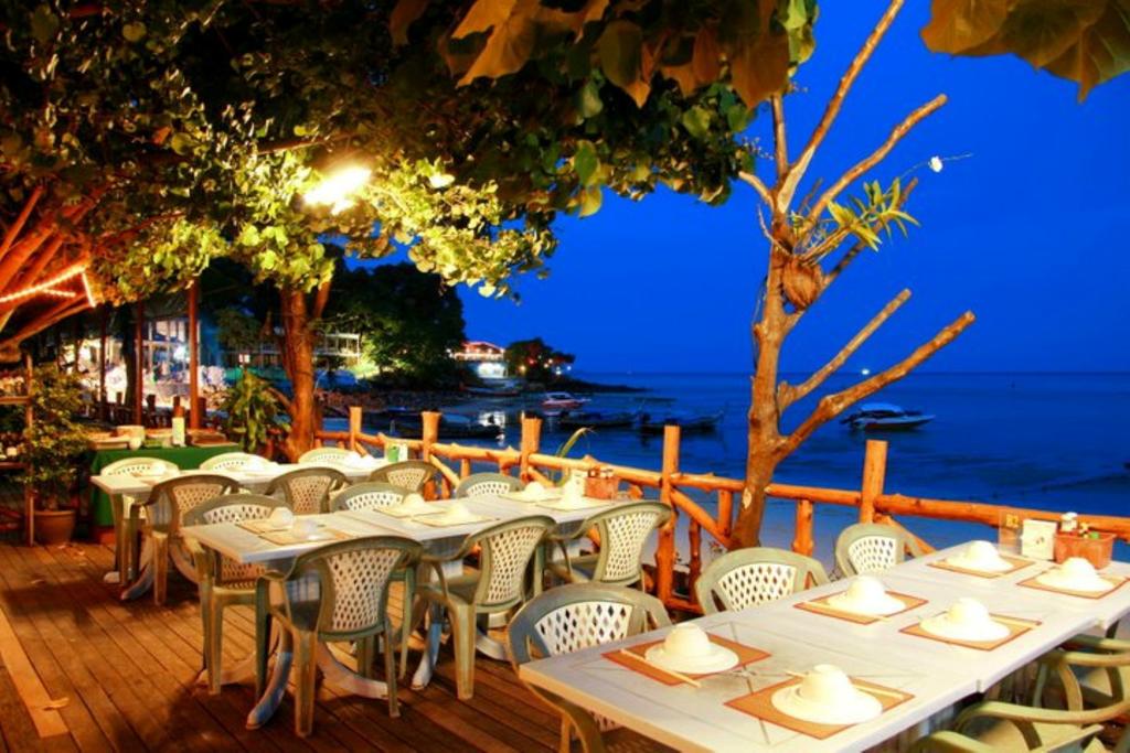 Phi Phi food restaurants