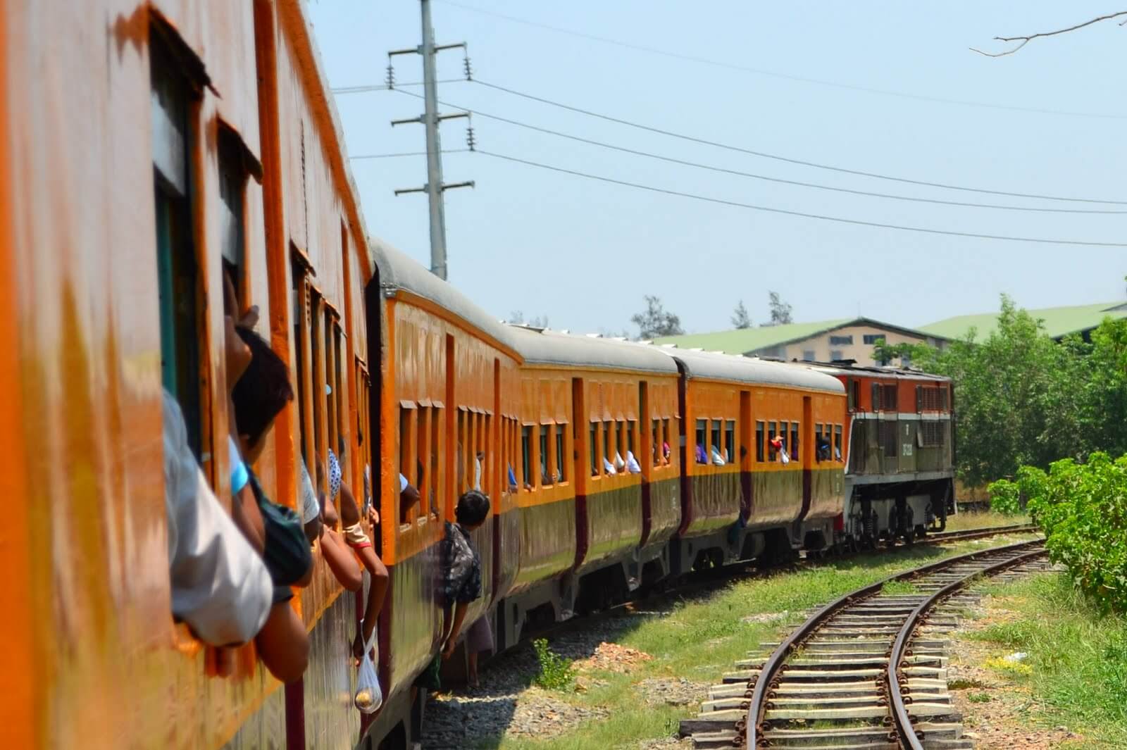 Yangon-circular-train