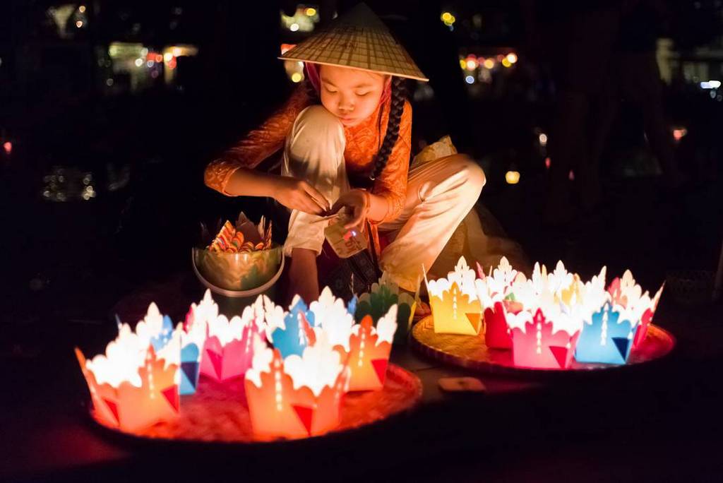 hoi an ancient town-best experiences in hoi an (5) Image of top things to do in hoi an at night blog.