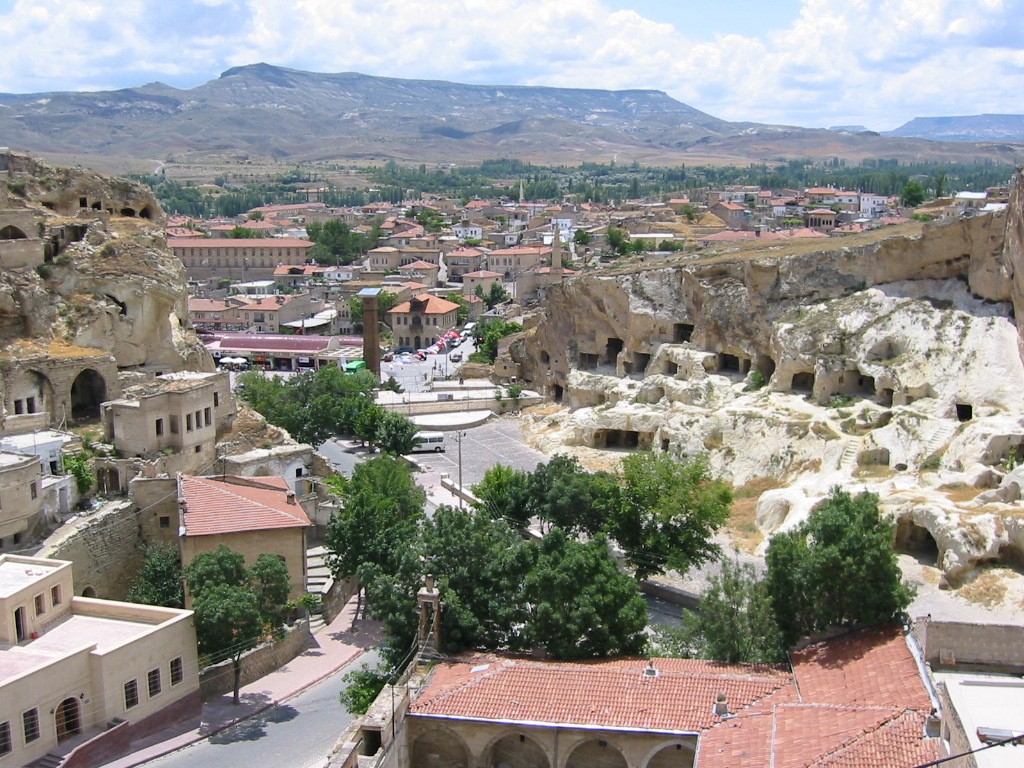 Ürgüp Cappadocia valley turkey1