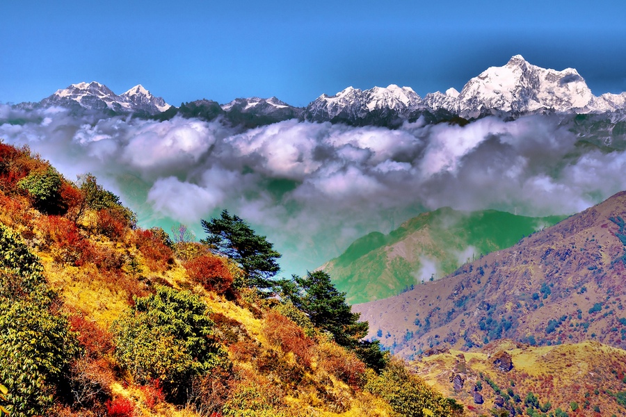 nepal autumn best fall foliage destinations in asia (1)