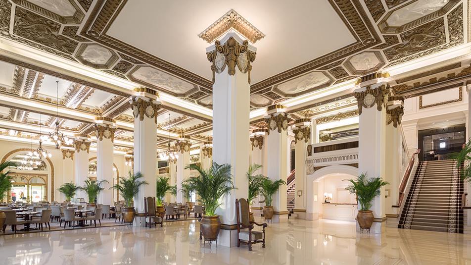 Peninsula-hotel-most-luxury-hotels-in-hong-kong1