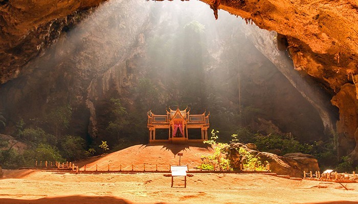 One of the most mysterical cave in the world waiting you go explore. best places to visit in hua hin places to visit hua hin (10)