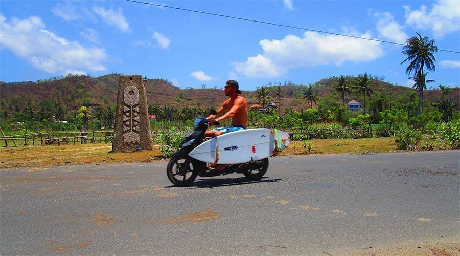 scooter-transportation-in-bali-indonesia3