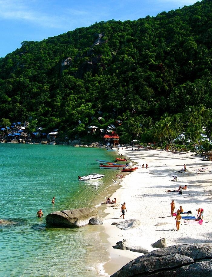 Koh-Phangan-Haad-Yuan-beach koh phangan beach (1)