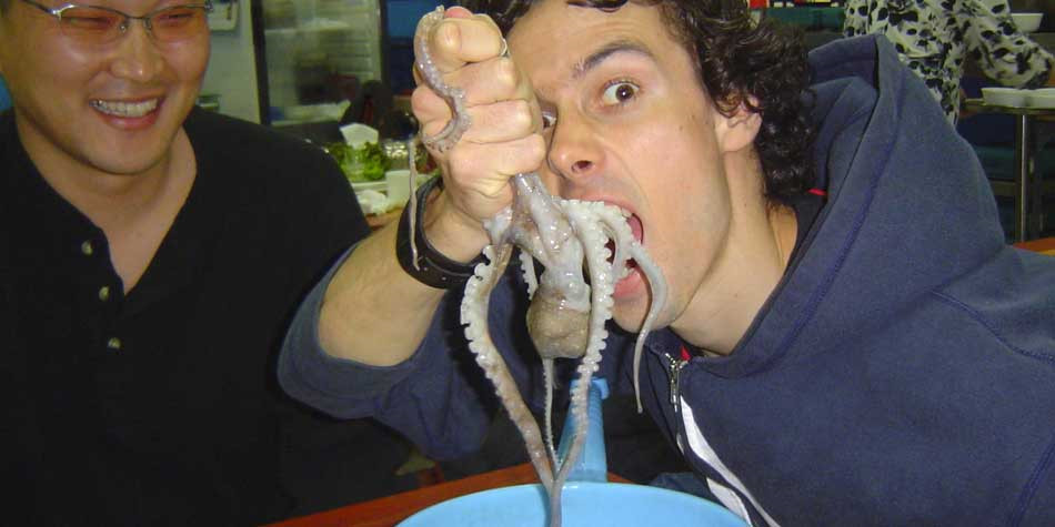 famous Asian dishes challenge the courage of diners (1) weird foods in asia weird asian food