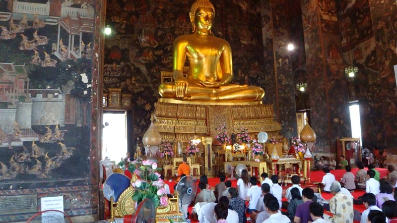 2Wat_suthat_temple bangkok2