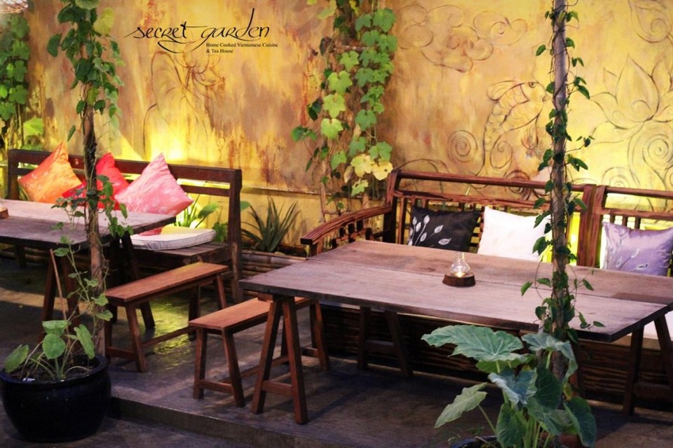Secret-garden restaurant (1)