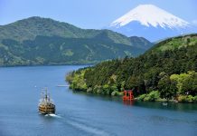 Explore Lake Ashinoko — One of the most beautiful lakes in Japan Mt._Fuji_and_Hakone_Day_Tour_from_Tokyo_Including_Lake_Ashi_Cruise
