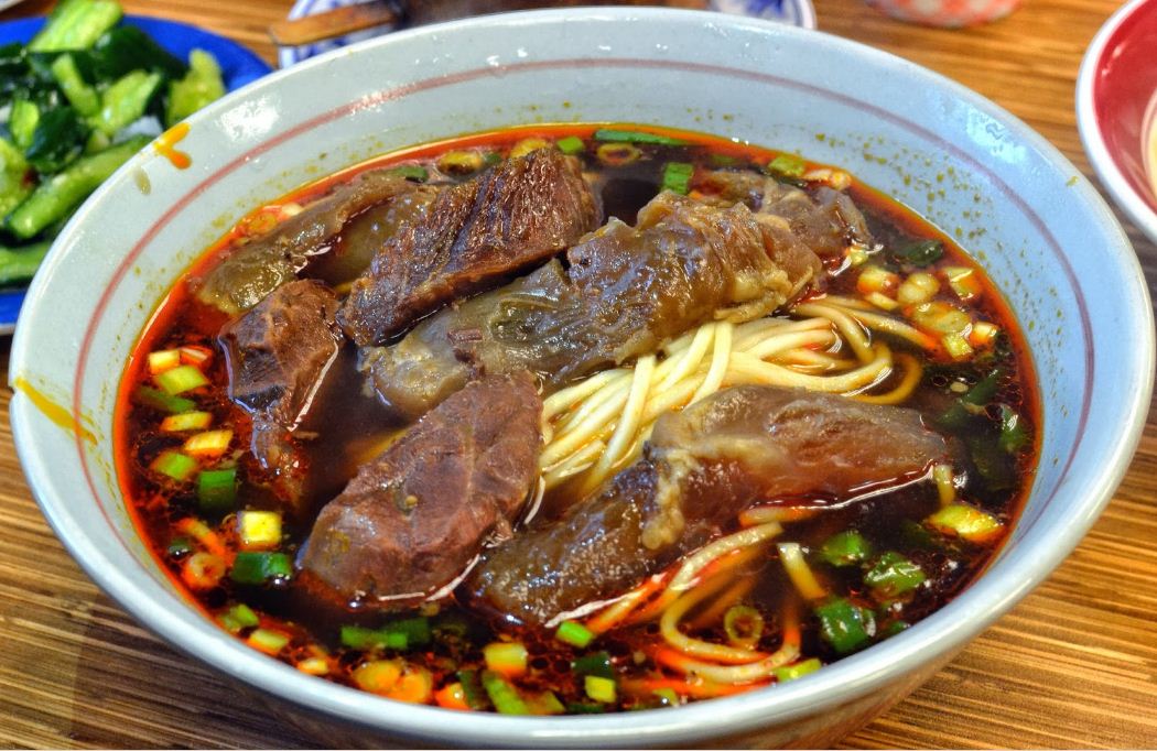 taiwan beef noodle soup
