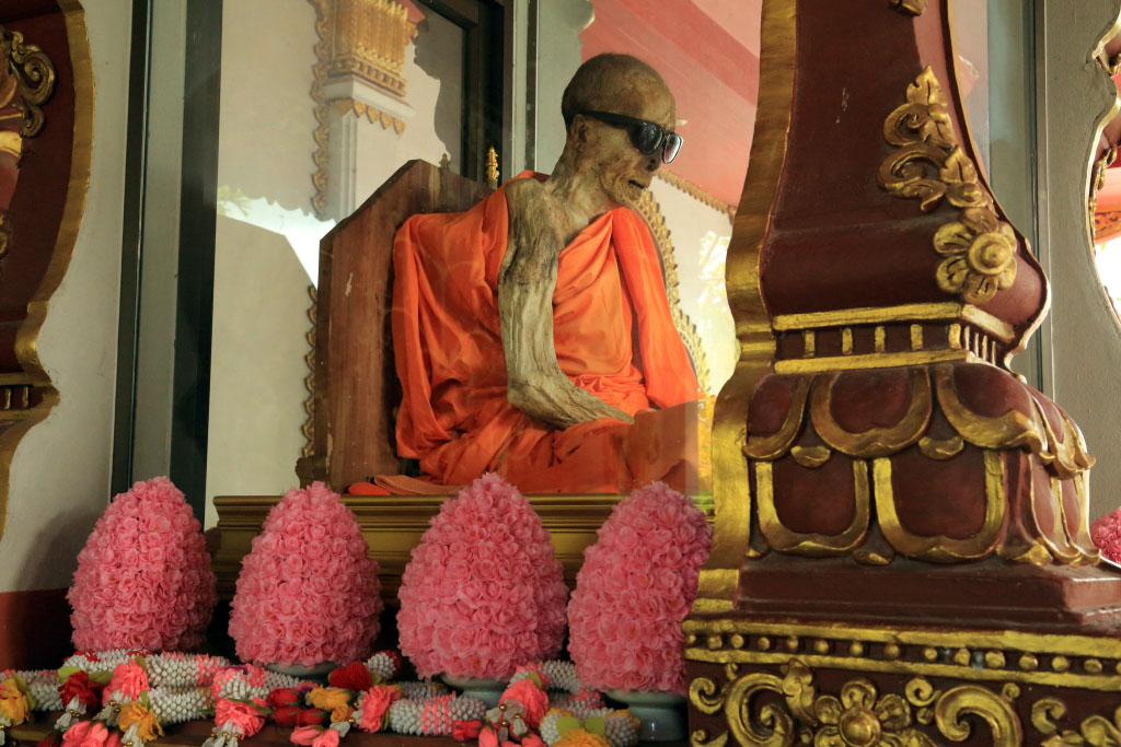 monk's mummy at Wat Khunaram