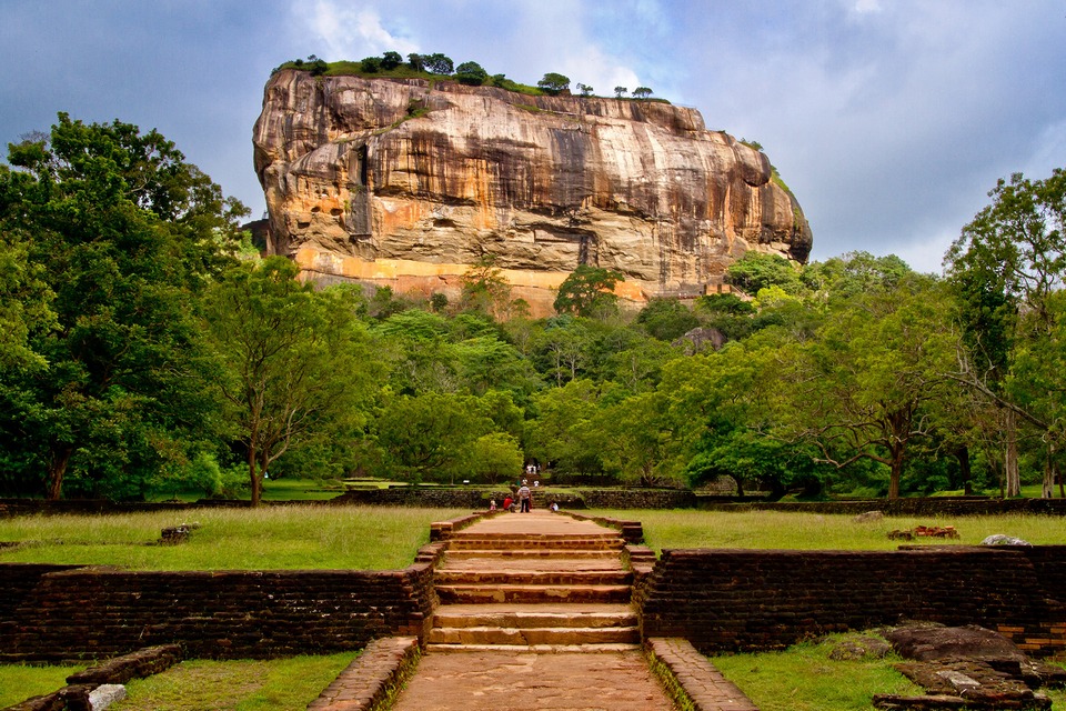 Sigiriya Rock Foto: cool things to do in sri lanka blog.