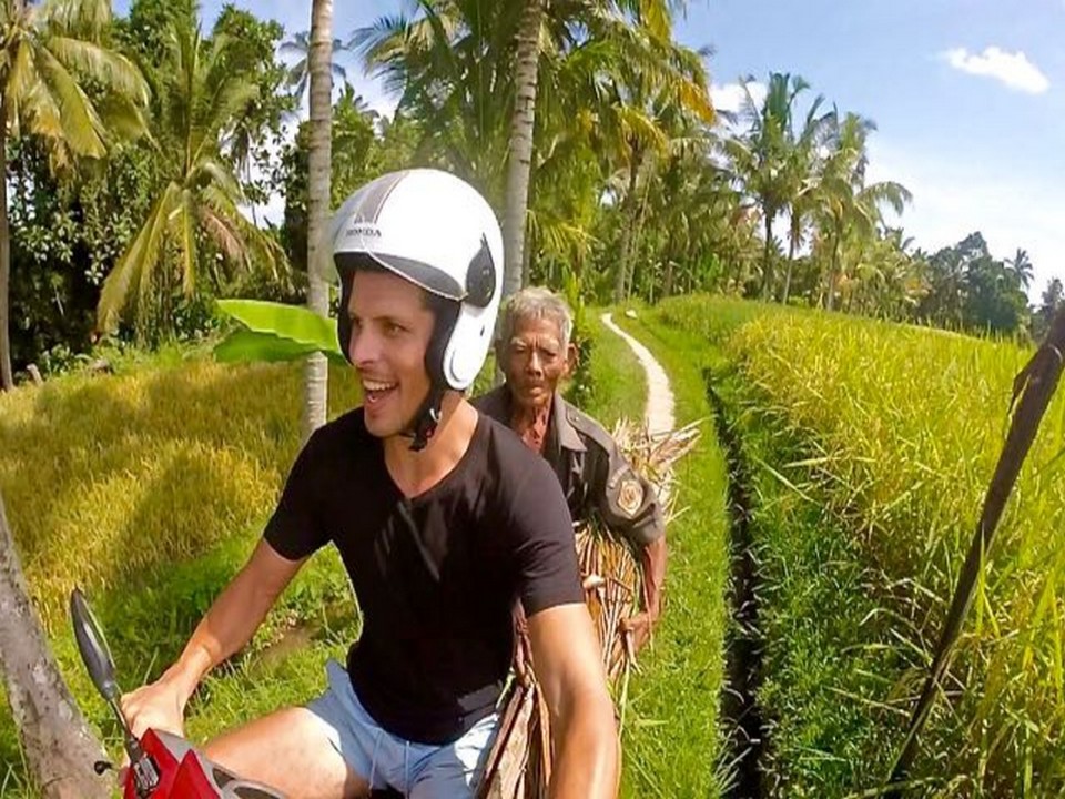 scooter in bali