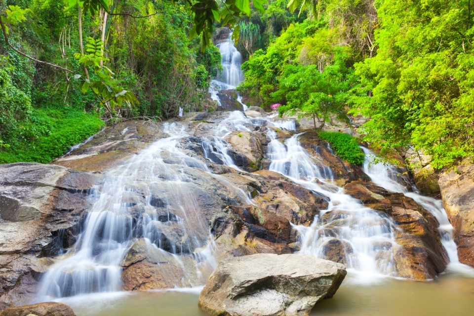 Na-Muang-Waterfall-Koh-Samui