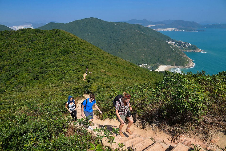 Dragon's Back Mountain1 hiking hong kong best hiking trails in hong kong easy hiking trails in hong kong