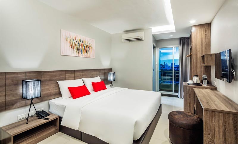 booking-hotel-room-thai-sim