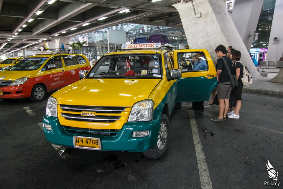 bangkok airport taxi 2 how to get from bangkok airport to city best way to get from bangkok airport to city