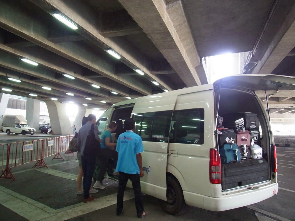 bangkok minibus
