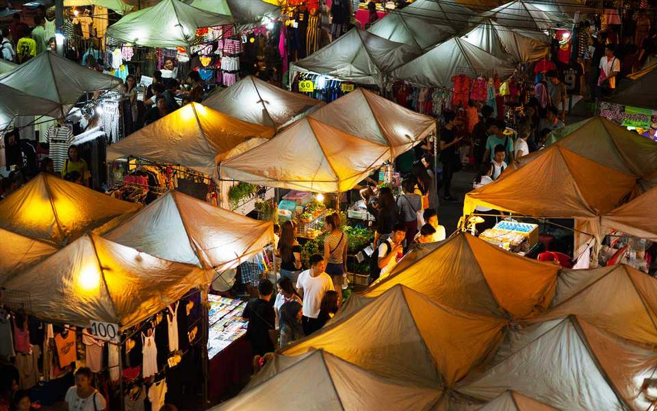 patpong night market in bangkok5 top night market in bangkok best night markets in Bangkok bangkok best night market