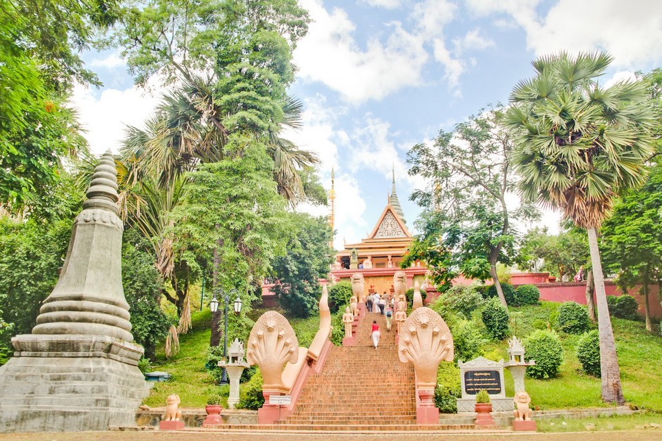 Wat Phnom-phnom penh