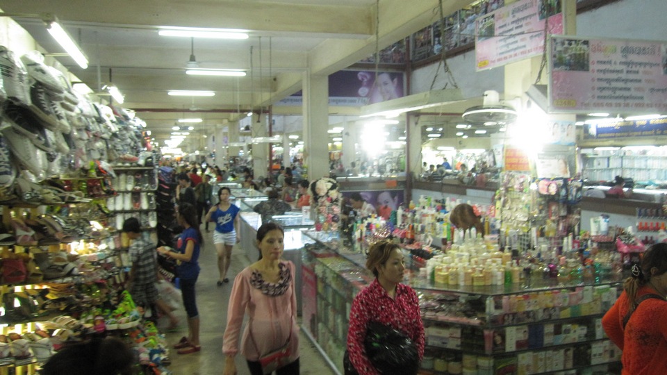 Traditional Olympic Market One of Top Market, Phnom Penh Cambodia f