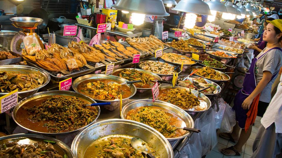 Street Food Bangkok yang Paling Digemari - Nang Loeng Market