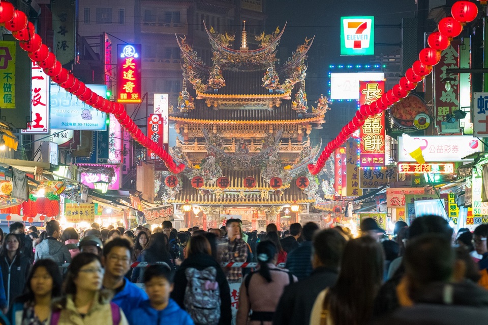 Tainwan street on Lantern Festival day