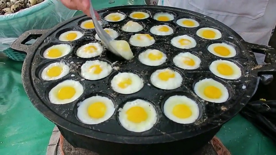 Baked quail eggs-chatuchak-market-thailand Image by: chatuchak food blog.