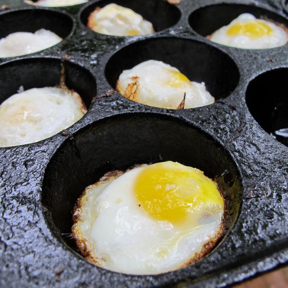 Baked quail eggs-chatuchak-market-thailand2