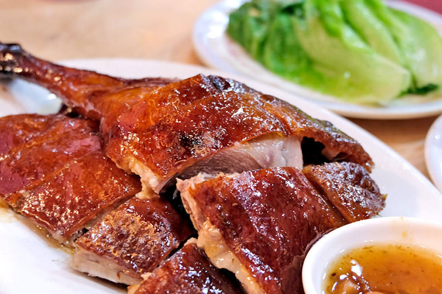 Yat Lok roast goose Image credit: famous restaurants in hong kong blog.