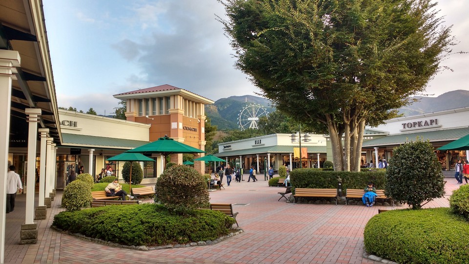 Gotemba Premium Outlets-fuji-japan5 places to visit near mt fuji places to visit near mount fuji mount fuji places to visit mt fuji places to visit