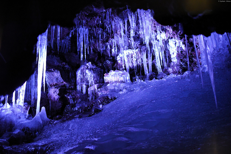 Narusawa-hyōketsu Ice Cave