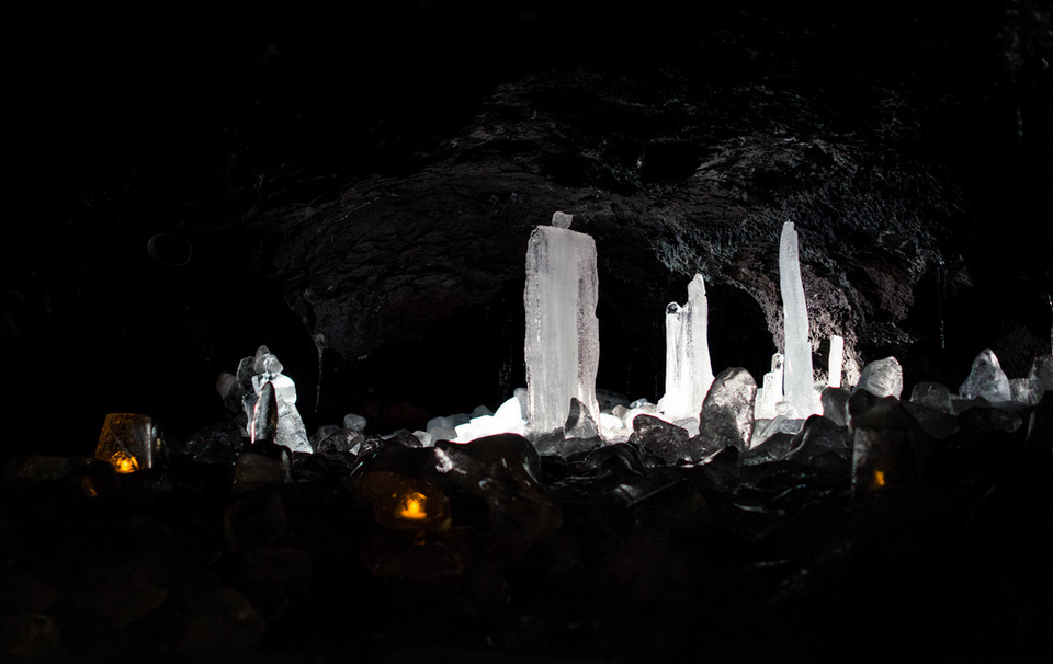 Narusawa-hyōketsu Ice Cave6 Photo by: places to visit near mount fuji blog.