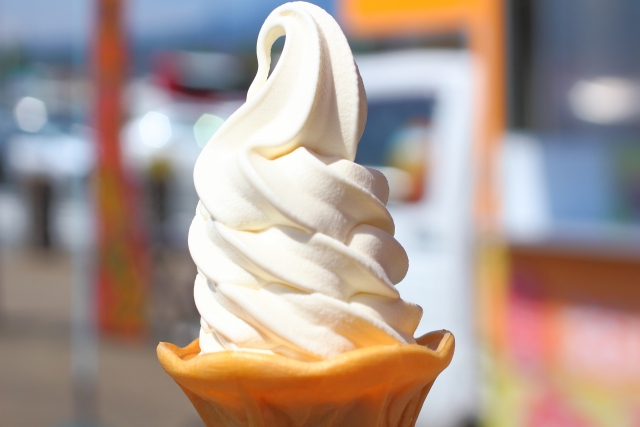 Snow Royal-ice cream-hokkaido-japan1
