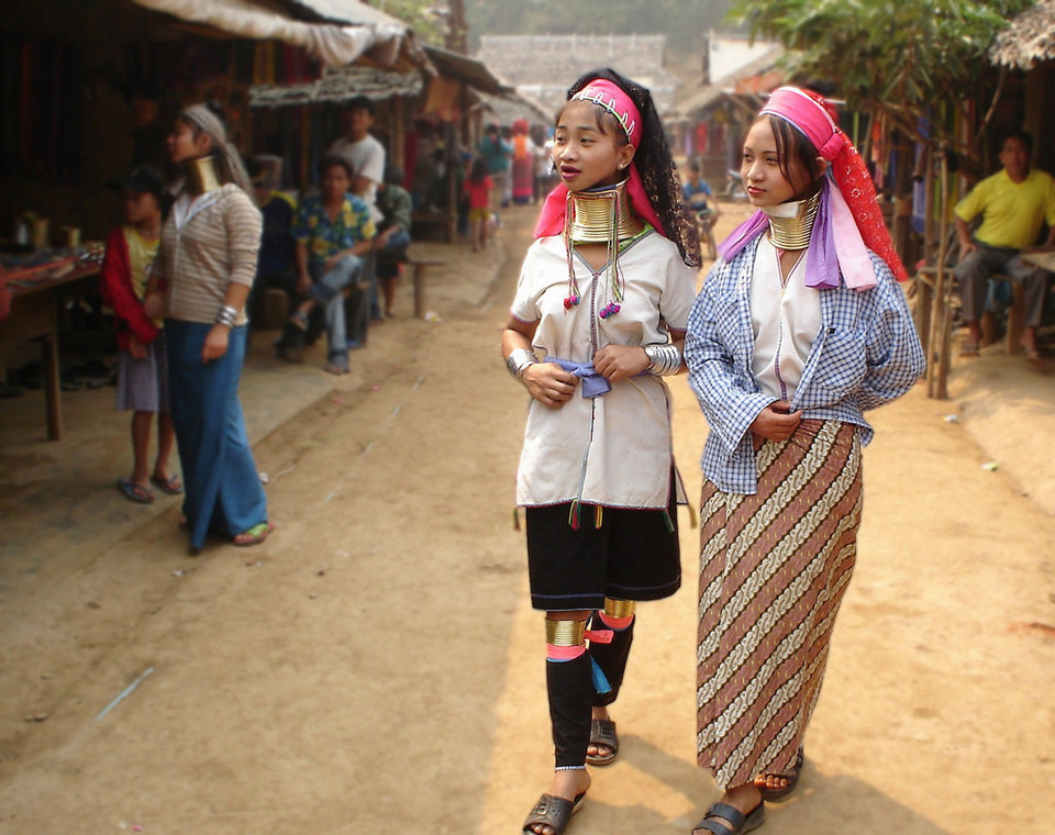 long neck women of Thailand-chiangmai-thailand1