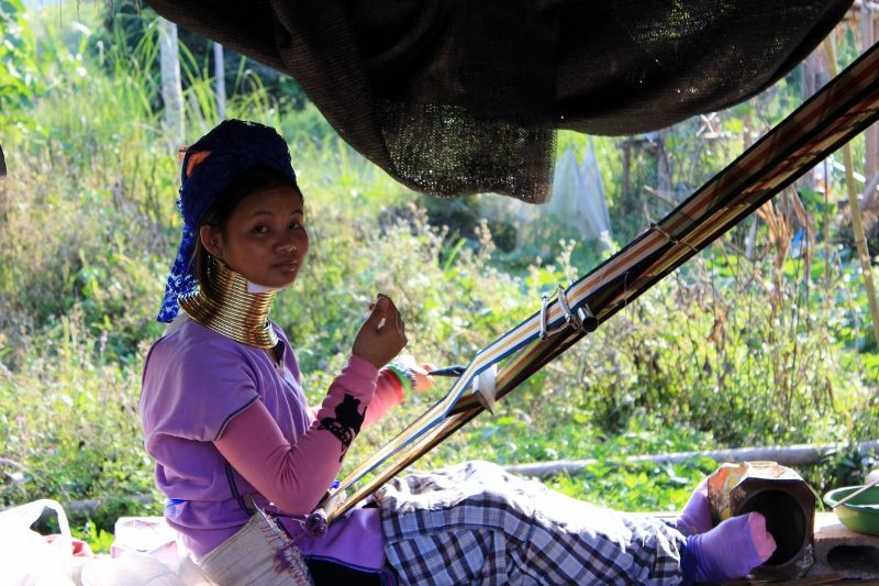long neck women of Thailand-chiangmai-thailand11 Image by: karen long neck village blog.