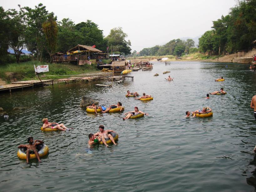 Tubing river in Vang Vieng tubing-vang-vieng-come and experience tubing game at vang vieng-laos2