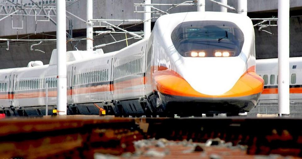 Transportation in Taiwan by HSR high speed train19