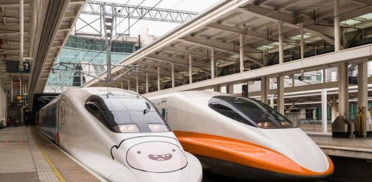 Transportation in Taiwan by HSR high speed train2