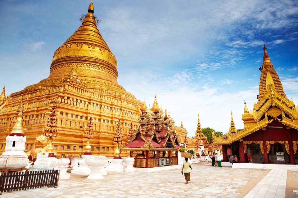 Golden Shwezigon Paya, Bagan. Credit image: shwezigon bagan blog.
