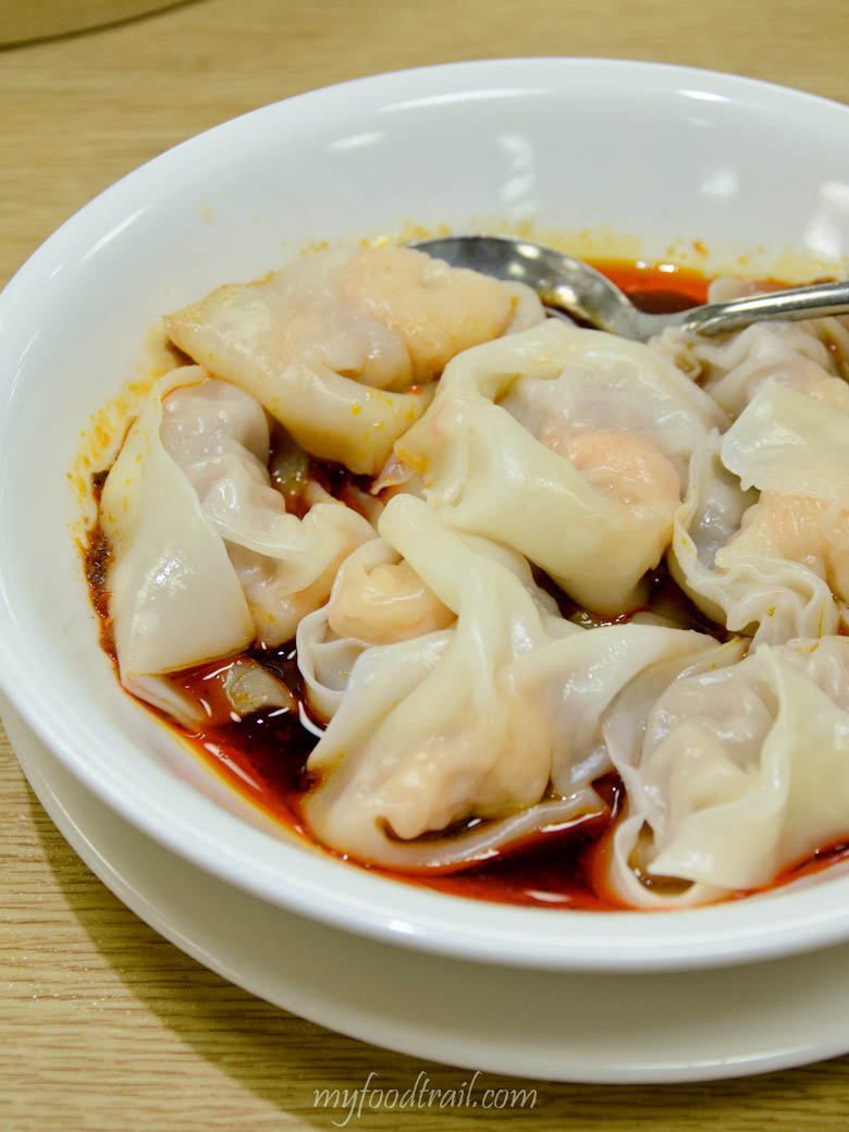 Din Tai Fung, Taiwan - Shrimp & pork wonton with spicy sauce