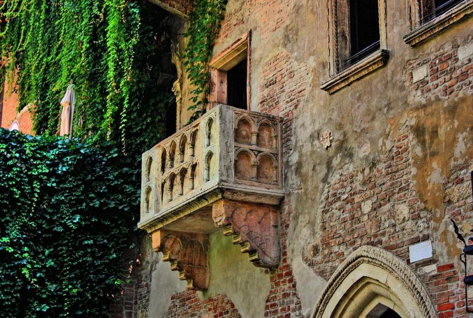 Visit Giulietta’s home - Romeo's lover55